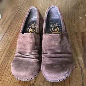 Dansko Women’s suede heels/booties.